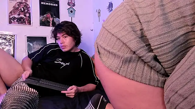 hothoneychile online show from March 2026 03:06:01 AM