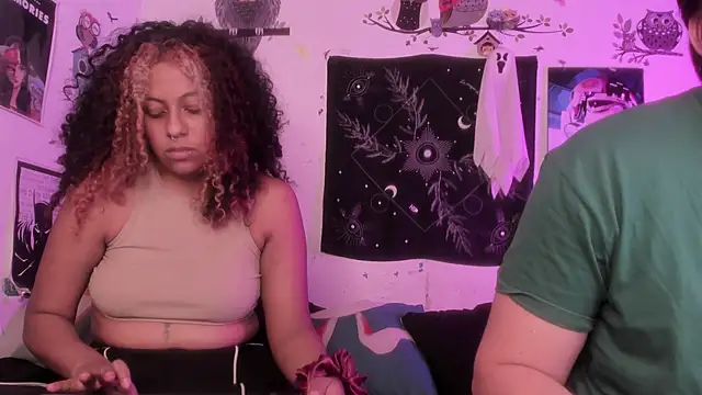 hothoneychile online show from January 2026 11:33:01 PM