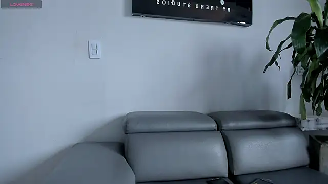 Snapshot of RoxyRoss_ chatting on September 2025 02:00:02 PM RoxyRoss online show from September 2025 02:00:02 PM