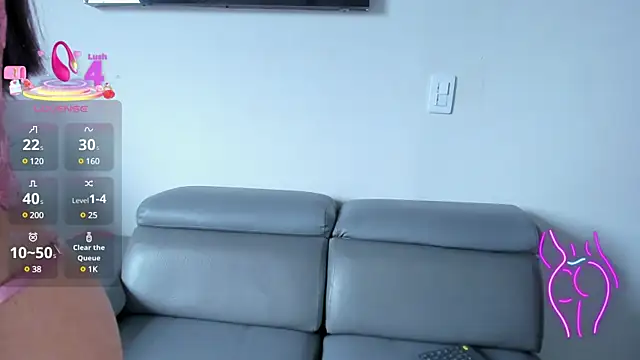 Snapshot of RoxyRoss_ chatting on February 2025 01:42:01 PM RoxyRoss online show from February 2025 01:42:01 PM