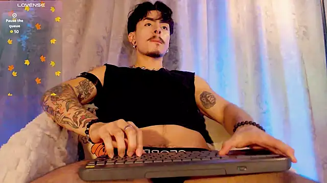 Snapshot of Mathew_stardust chatting on December 2025 11:44:02 PM Mathew stardust online show from December 2025 11:44:02 PM