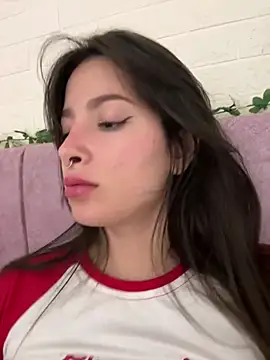 Snapshot of annaharper- chatting on December 2024 07:22:02 AM annaharper- online show from December 2024 07:22:02 AM