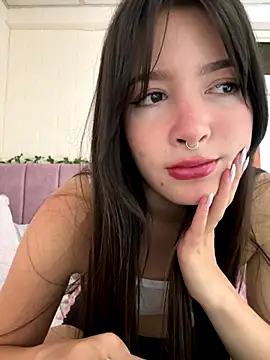 Snapshot of annaharper- chatting on December 2024 04:52:01 AM annaharper- online show from December 2024 04:52:01 AM