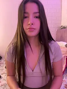 Snapshot of annaharper- chatting on October 2025 12:12:02 AM annaharper- online show from October 2025 12:12:02 AM