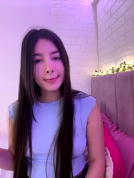 Snapshot of annaharper- chatting on September 2025 06:47:01 PM annaharper- online show from September 2025 06:47:01 PM