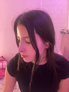 Snapshot of annaharper- chatting on September 2025 09:26:01 PM annaharper- online show from September 2025 09:26:01 PM