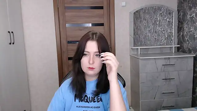 Kristy-Max online show from December 2025 09:04:02 AM