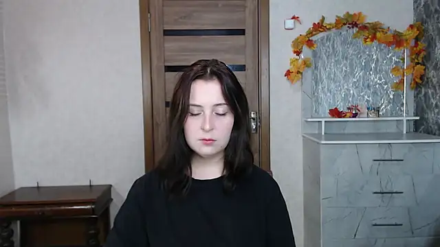 Kristy-Max online show from October 2025 09:27:01 PM