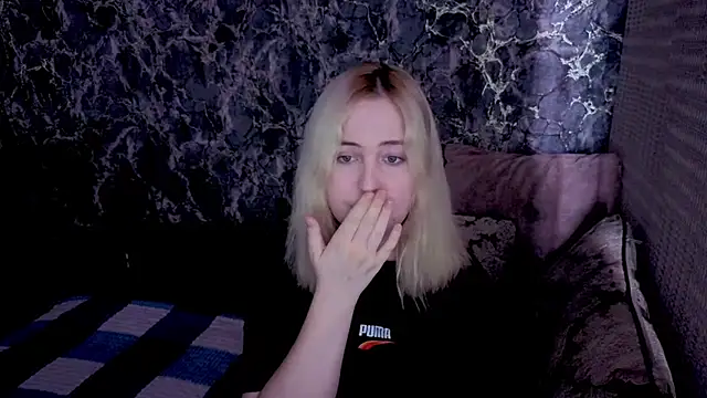 Kristy-Max online show from March 2026 08:54:02 PM