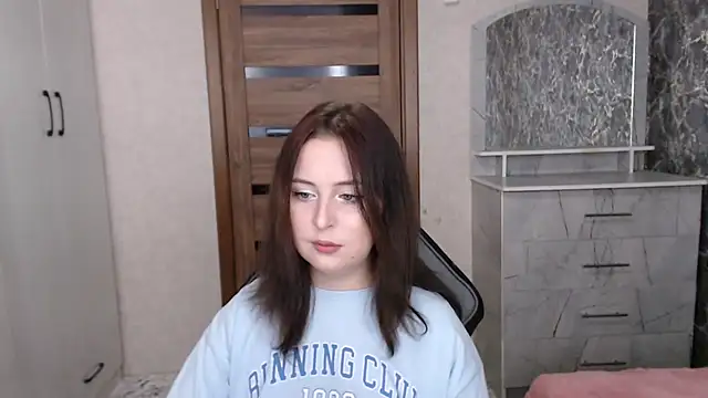 Kristy-Max online show from November 2025 10:09:02 PM