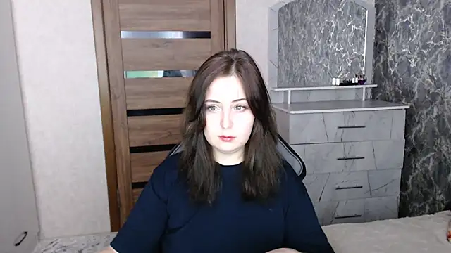 Kristy-Max online show from December 2025 09:50:01 PM