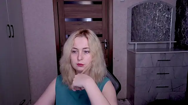 Kristy-Max online show from March 2026 06:03:02 AM