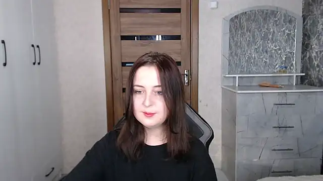 Kristy-Max online show from November 2025 09:02:02 AM