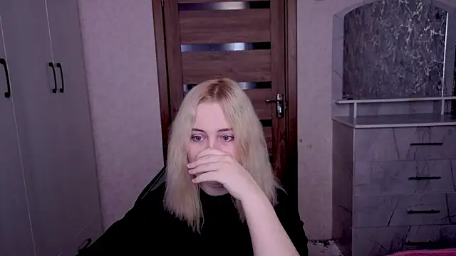 Kristy-Max online show from March 2026 05:32:02 AM