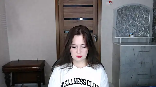 Kristy-Max online show from October 2025 07:57:02 PM