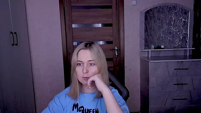 Kristy-Max online show from February 2026 08:50:02 PM