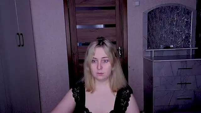 Kristy-Max online show from February 2026 07:27:01 PM