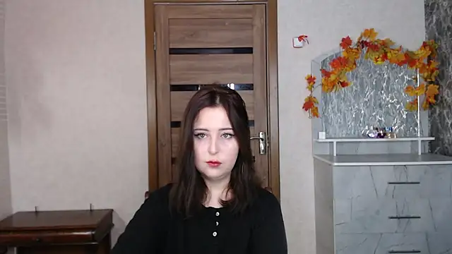 Kristy-Max online show from October 2025 06:10:02 AM