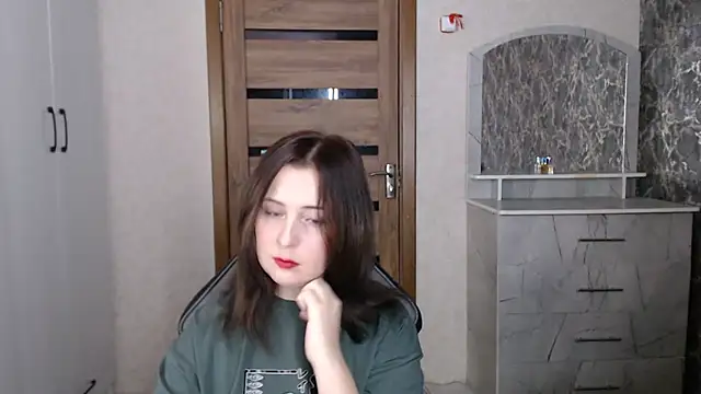 Kristy-Max online show from October 2025 09:26:02 PM