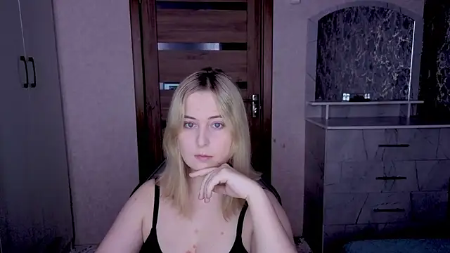 Kristy-Max online show from February 2026 09:36:01 PM