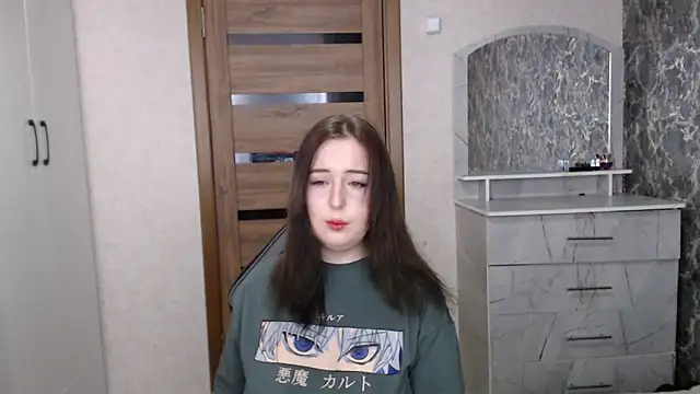 Kristy-Max online show from December 2025 09:48:02 PM