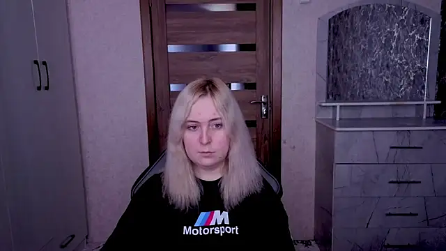 Kristy-Max online show from April 2026 11:11:01 AM