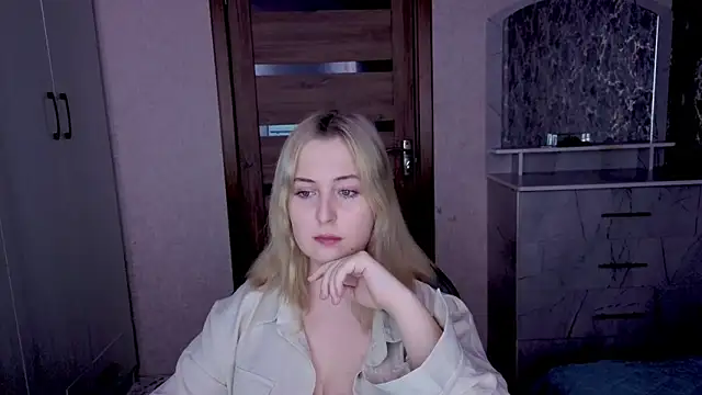 Kristy-Max online show from February 2026 09:50:02 PM