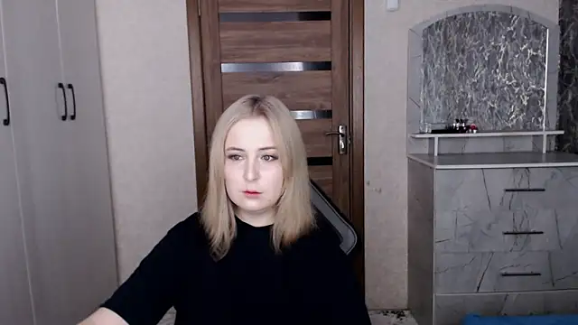 Kristy-Max online show from January 2026 09:19:02 PM