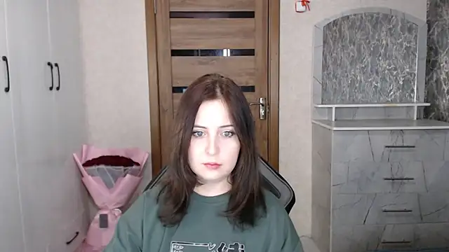 Kristy-Max online show from November 2025 09:07:02 PM