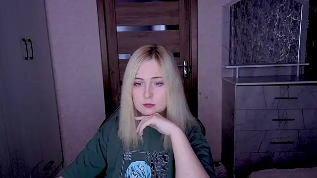 Kristy-Max online show from April 2026 08:54:02 PM