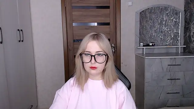 Kristy-Max online show from January 2026 08:45:01 PM