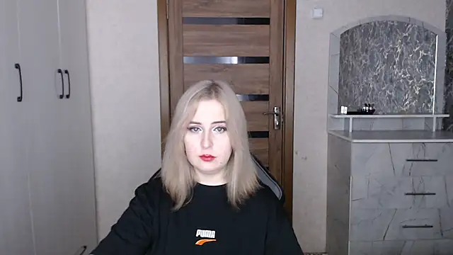 Kristy-Max online show from January 2026 10:03:02 PM