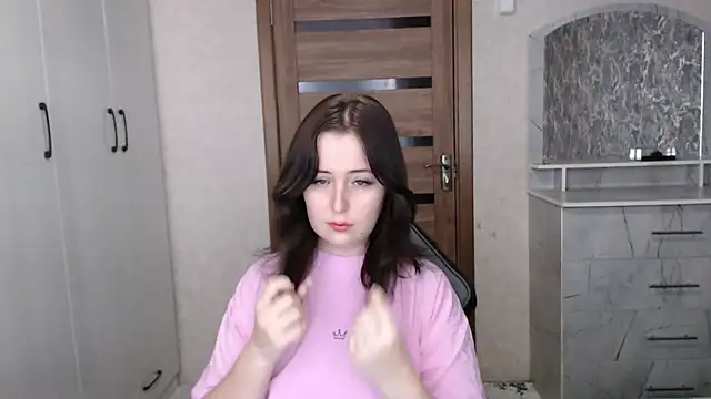 Kristy-Max online show from December 2025 10:54:02 AM