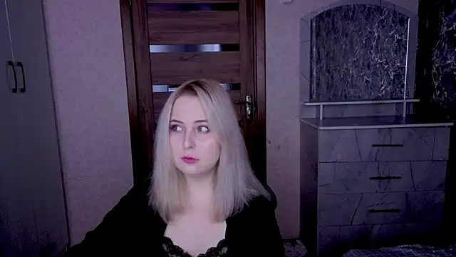 Kristy-Max online show from April 2026 09:07:02 PM