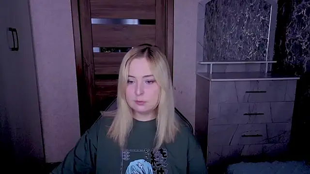 Kristy-Max online show from May 2026 09:08:01 PM