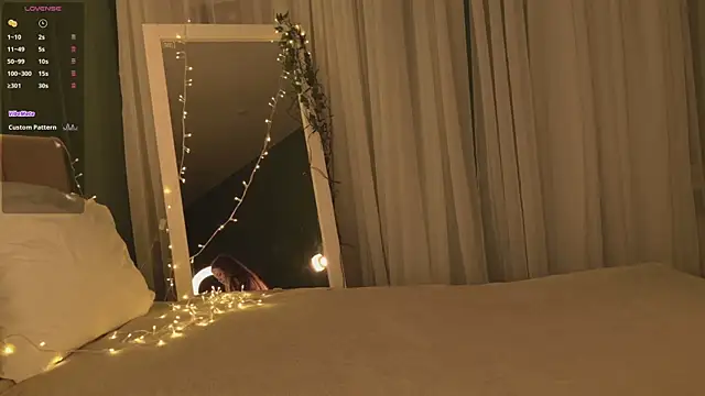 Snapshot of SunnyRisha chatting on December 2025 05:18:01 AM SunnyRisha online show from December 2025 05:18:01 AM