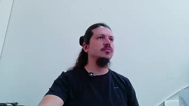 webothtwo online show from December 2025 06:31:02 PM