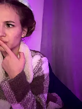 Snapshot of CherieDane chatting on November 2025 01:33:01 AM CherieDane online show from November 2025 01:33:01 AM