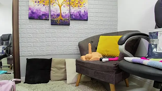  EmilyJireh  online show from December 2025 09:09:02 PM