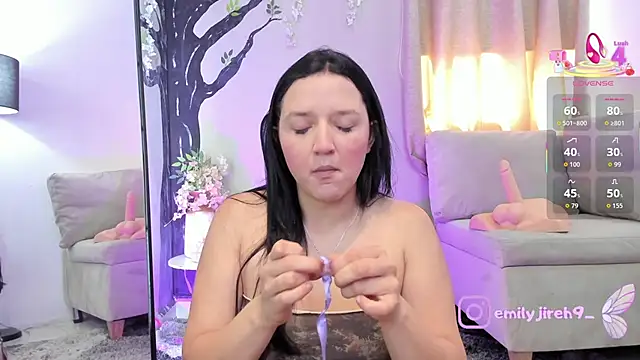  EmilyJireh  online show from January 2026 07:40:01 PM