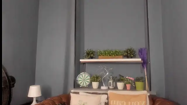 JesiaFoxi online show from February 2025 09:30:02 PM