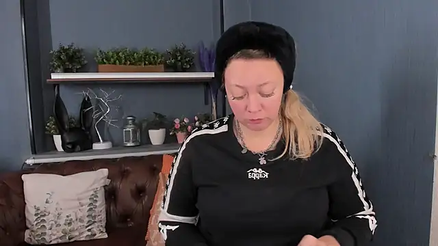 JesiaFoxi online show from October 2025 11:12:01 AM