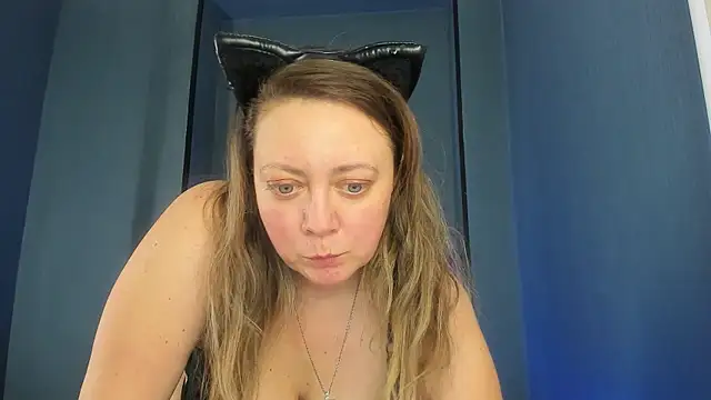 JesiaFoxi online show from February 2025 06:44:02 PM