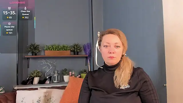 Snapshot of JesiaFoxi chatting on December 2025 09:36:02 AM JesiaFoxi online show from December 2025 09:36:02 AM