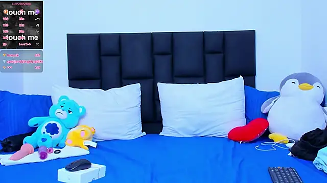 Tonny twink  online show from March 2025 01:47:01 PM