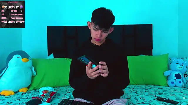 Tonny twink  online show from February 2025 03:52:01 AM