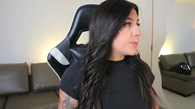 ashleyvalirya online show from March 2026 08:09:01 PM