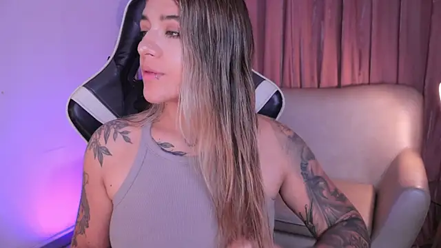 Snapshot of ashleyvalirya chatting on November 2025 03:54:01 AM ashleyvalirya online show from November 2025 03:54:01 AM