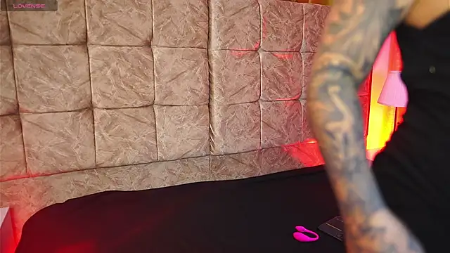 ashleyvalirya online show from February 2026 03:58:01 AM