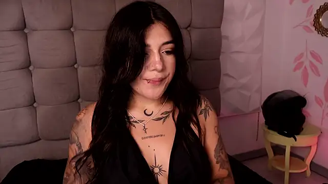 ashleyvalirya online show from March 2026 08:08:01 PM